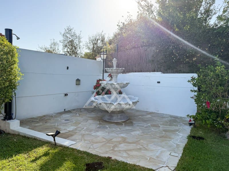 4 quarto Moradia para venda em Marbella com piscina garagem - 1 849 000 € (Ref: 9269968)