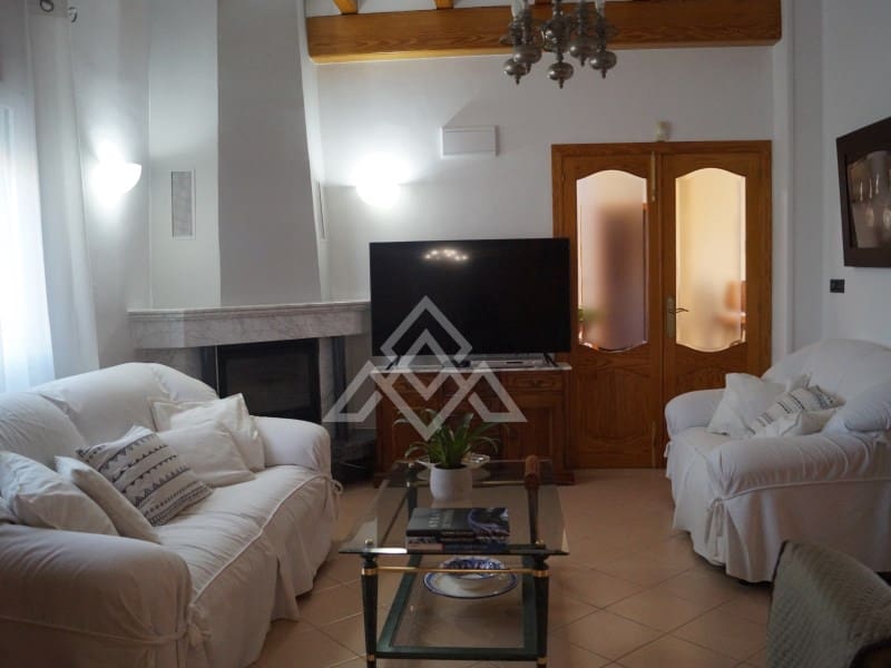 7 soverom Finca/Herregård til salgs i Oliva med garasje - € 1 650 000 (Ref: 9276588)