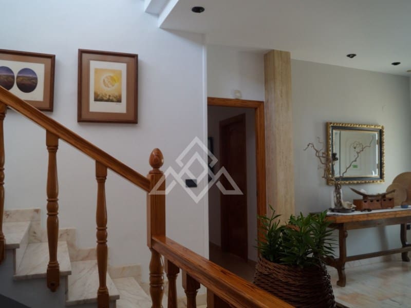 7 soverom Finca/Herregård til salgs i Oliva med garasje - € 1 650 000 (Ref: 9276588)