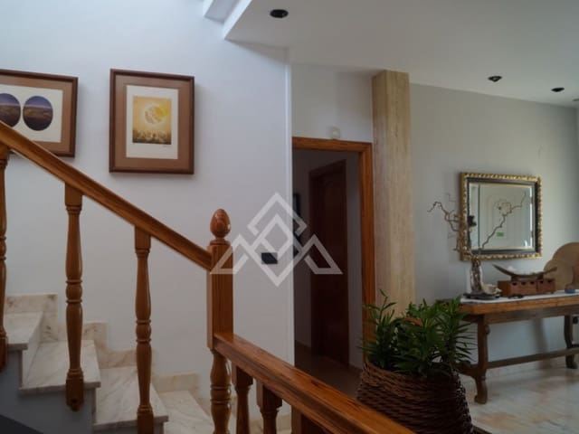 7 soverom Finca/Herregård til salgs i Oliva Pueblo, Oliva med garasje - € 1 650 000 (Ref: 9276588)