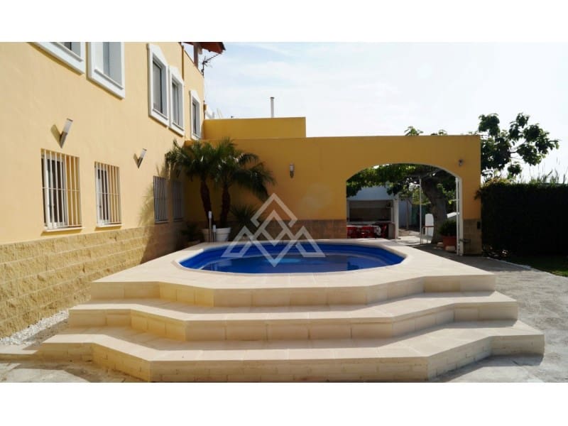 7 soverom Finca/Herregård til salgs i Oliva med garasje - € 1 650 000 (Ref: 9276588)