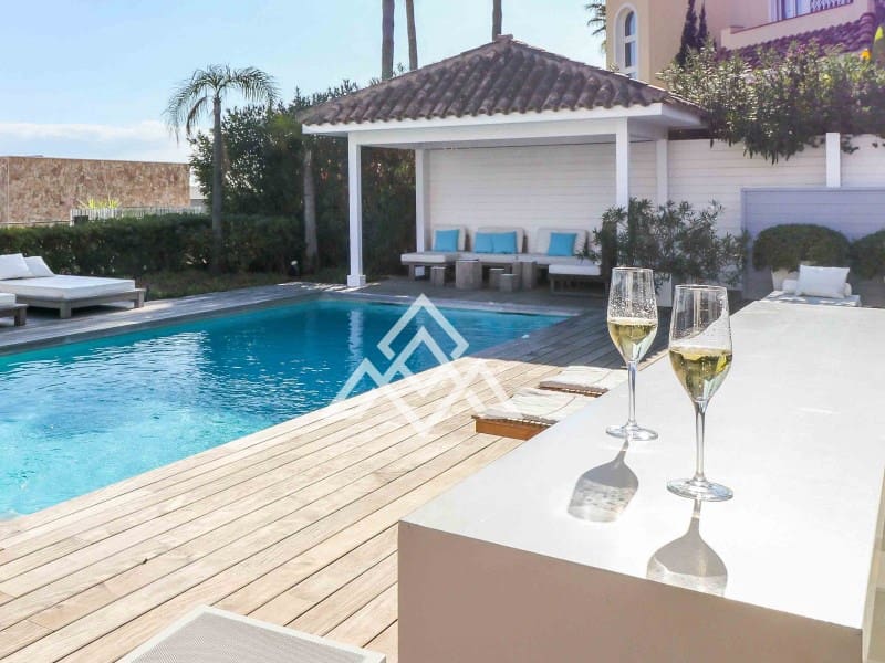 4 bedroom Villa for sale in Benahavis with garage - € 1,975,000 (Ref: 9300960)