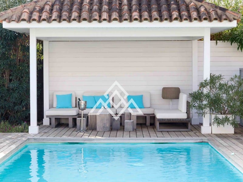 4 bedroom Villa for sale in Benahavis with garage - € 1,975,000 (Ref: 9300960)