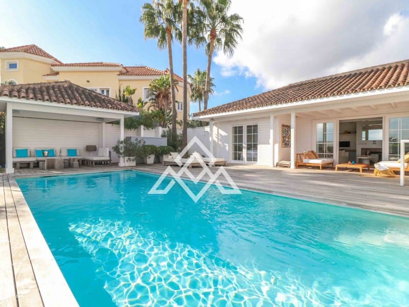 4 bedroom Villa for sale in Benahavis with garage - € 1,975,000 (Ref: 9300960)