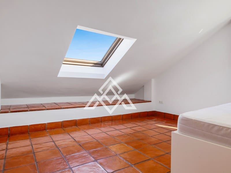 4 sypialnia Dom na sprzedaż w San Pedro de Alcantara - 949 000 € (Ref: 9300962)