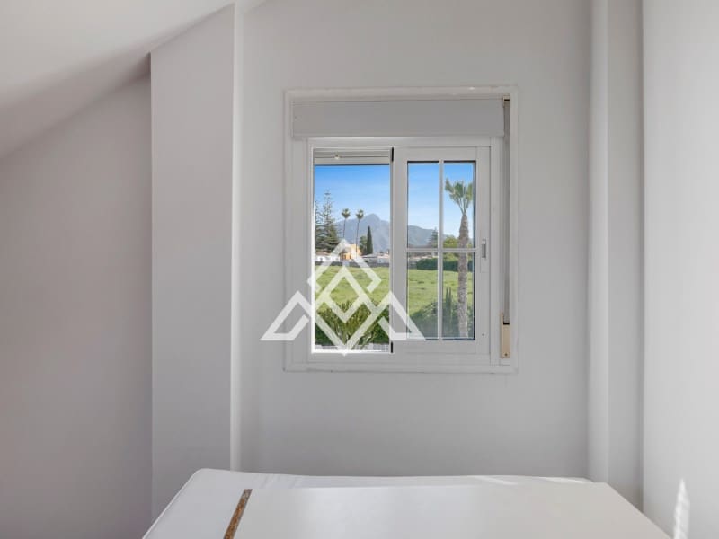 4 sypialnia Dom na sprzedaż w San Pedro de Alcantara - 949 000 € (Ref: 9300962)