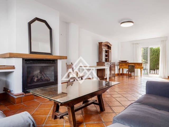 4 sypialnia Dom na sprzedaż w San Pedro de Alcantara, Marbella - 949 000 € (Ref: 9300962)