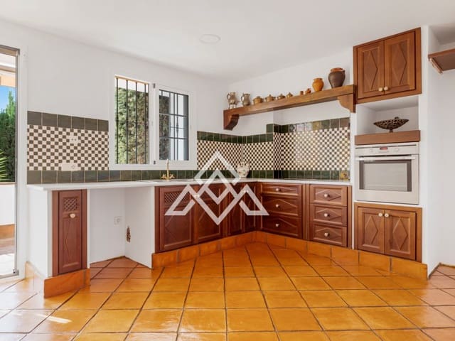 4 sypialnia Dom na sprzedaż w San Pedro de Alcantara, Marbella - 949 000 € (Ref: 9300962)