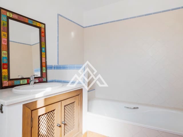 4 sypialnia Dom na sprzedaż w San Pedro de Alcantara, Marbella - 949 000 € (Ref: 9300962)