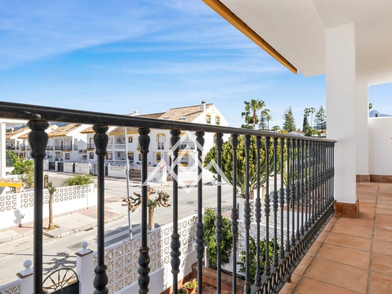 4 sypialnia Dom na sprzedaż w San Pedro de Alcantara - 949 000 € (Ref: 9300962)