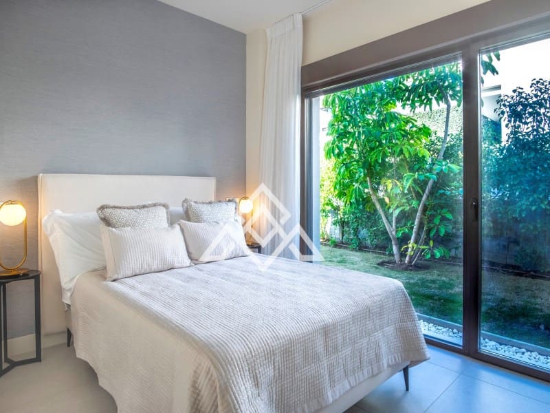 4 camera da letto Villa in vendita in New Golden Mile - 4.500.000 € (Rif: 9300965)