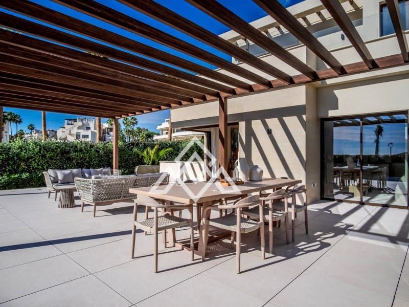 4 camera da letto Villa in vendita in New Golden Mile - 4.500.000 € (Rif: 9300965)