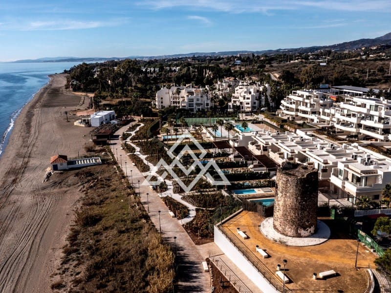 4 camera da letto Villa in vendita in New Golden Mile - 4.500.000 € (Rif: 9300965)