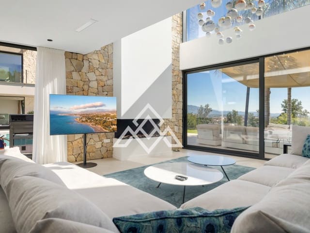 5 bedroom Villa for sale in Benahavís - € 4,950,000 (Ref: 9300966)