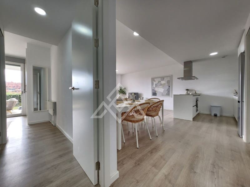 3 sypialnia Apartament do wynajęcia w Estepona z basenem - 2 500 € (Ref: 9341399)