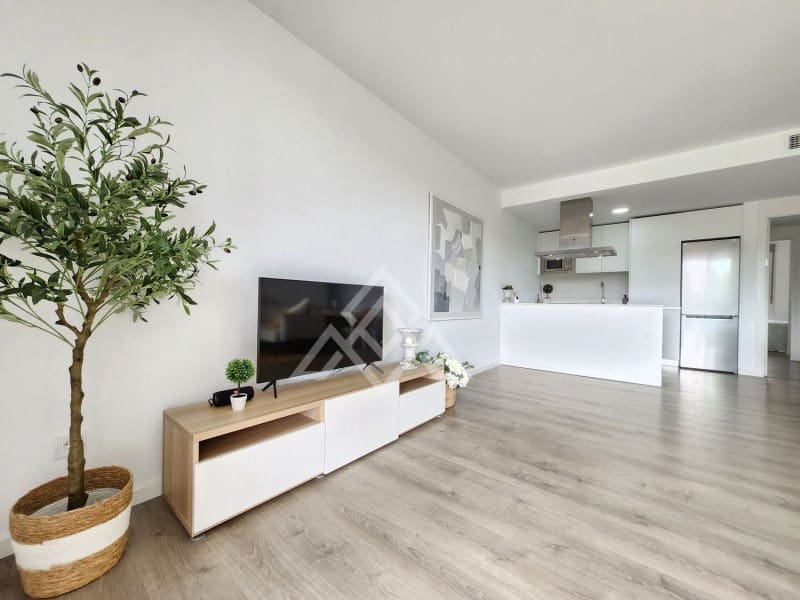 3 sypialnia Apartament do wynajęcia w Estepona z basenem - 2 500 € (Ref: 9341399)