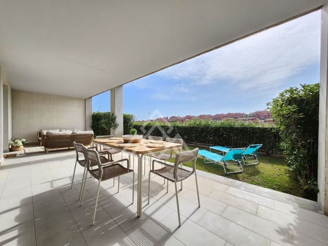 3 slaapkamer Appartement te huur in Buenas Noches, Estepona met zwembad - € 2.500 (Ref: 9341399)