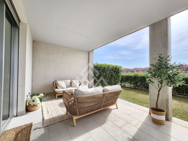 3 slaapkamer Appartement te huur in Buenas Noches, Estepona met zwembad - € 2.500 (Ref: 9341399)