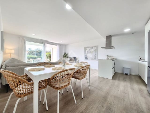 3 slaapkamer Appartement te huur in Buenas Noches, Estepona met zwembad - € 2.500 (Ref: 9341399)