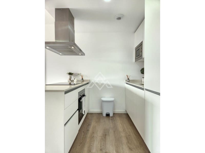 3 sypialnia Apartament do wynajęcia w Estepona z basenem - 2 500 € (Ref: 9341399)