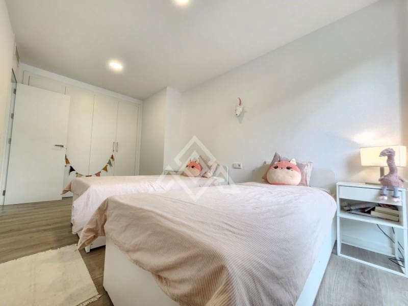 3 sypialnia Apartament do wynajęcia w Estepona z basenem - 2 500 € (Ref: 9341399)