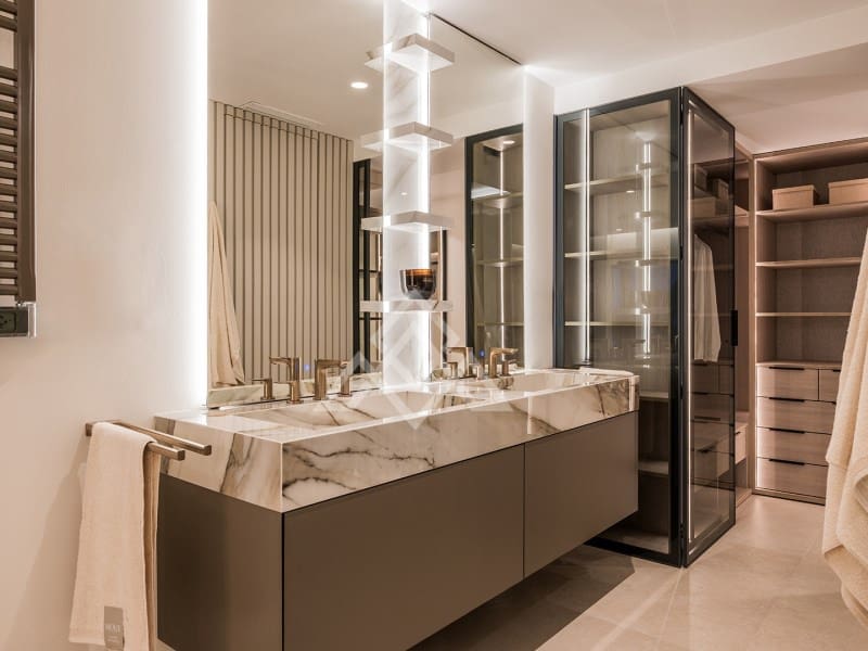 3 bedroom Apartment for sale in New Golden Mile with garage - € 2,350,000 (Ref: 9386187)