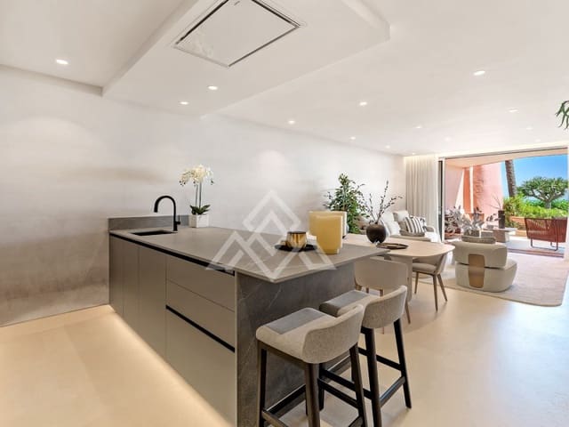 Apartamento de 3 habitaciones en Guadalmansa, Estepona en venta con garaje - 2.350.000 € (Ref: 9386187)