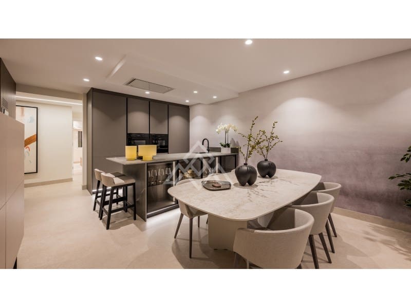 3 bedroom Apartment for sale in New Golden Mile with garage - € 2,350,000 (Ref: 9386187)