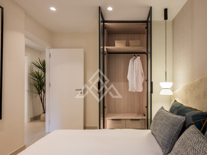 3 bedroom Apartment for sale in New Golden Mile with garage - € 2,350,000 (Ref: 9386187)