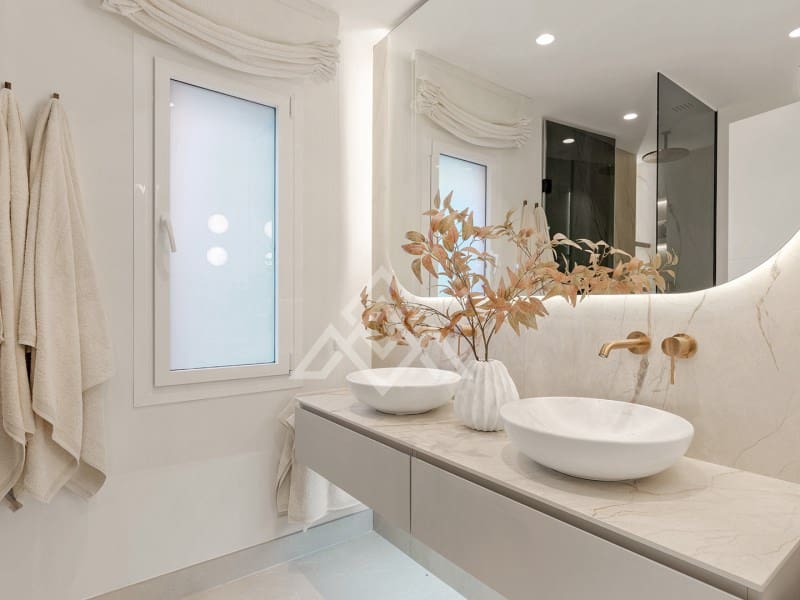 3 bedroom Apartment for sale in New Golden Mile with garage - € 2,350,000 (Ref: 9386187)