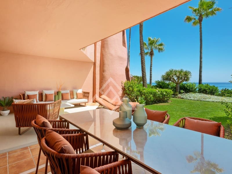 3 bedroom Apartment for sale in New Golden Mile with garage - € 2,350,000 (Ref: 9386187)