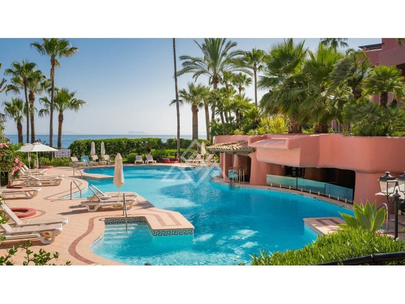 3 bedroom Apartment for sale in New Golden Mile with garage - € 2,350,000 (Ref: 9386187)