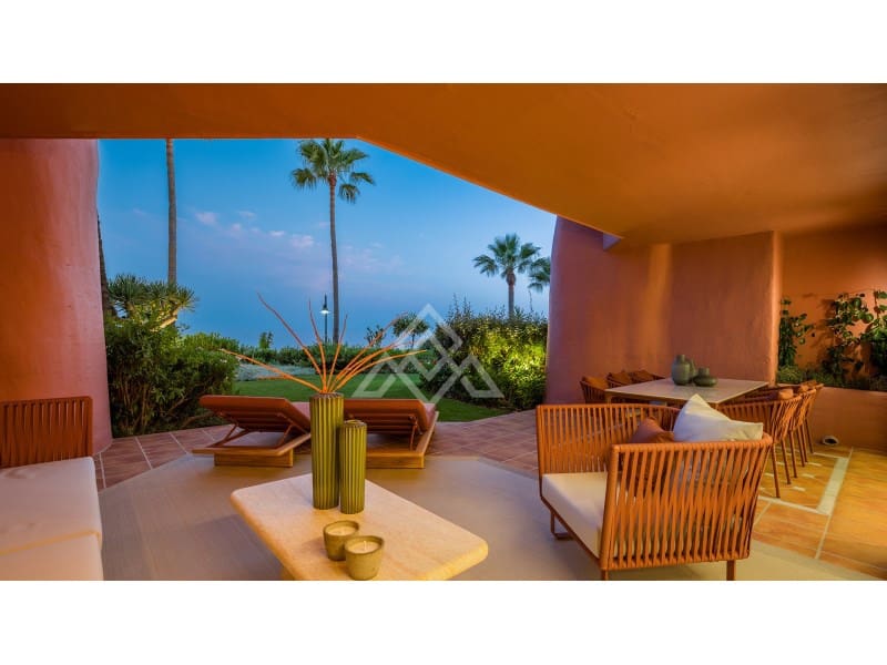 3 bedroom Apartment for sale in New Golden Mile with garage - € 2,350,000 (Ref: 9386187)