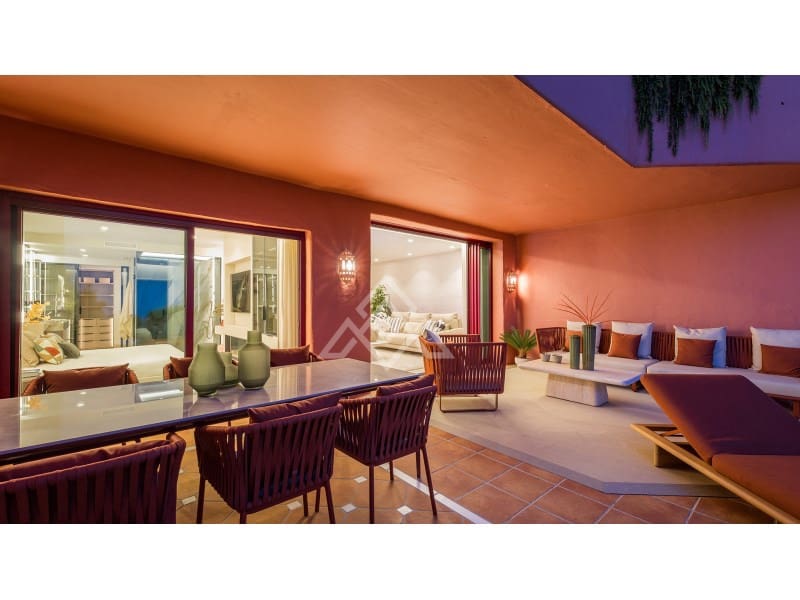 3 bedroom Apartment for sale in New Golden Mile with garage - € 2,350,000 (Ref: 9386187)