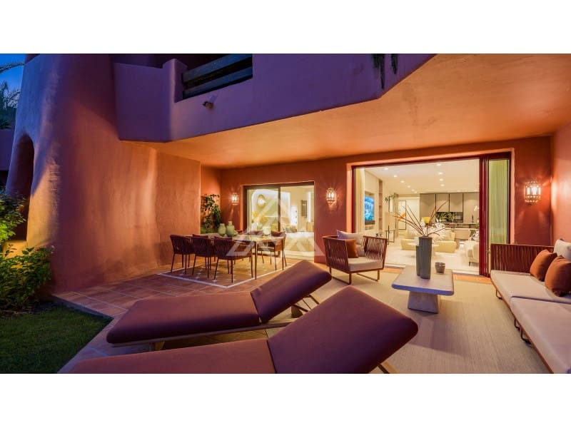 3 bedroom Apartment for sale in New Golden Mile with garage - € 2,350,000 (Ref: 9386187)