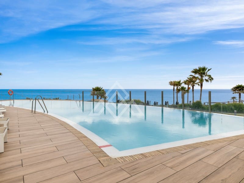 3 soverom Leilighet til salgs i Estepona med garasje - € 1 390 000 (Ref: 9386189)