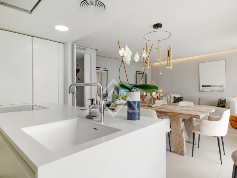 3 soverom Leilighet til salgs i Estepona med garasje - € 1 390 000 (Ref: 9386189)