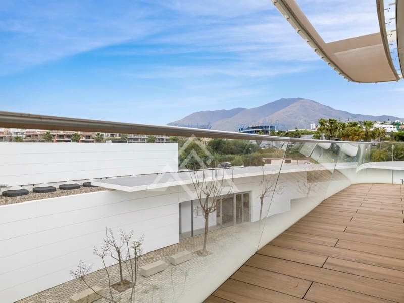 3 soverom Leilighet til salgs i Estepona med garasje - € 1 390 000 (Ref: 9386189)