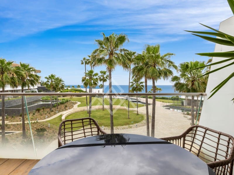 3 soverom Leilighet til salgs i Estepona med garasje - € 1 390 000 (Ref: 9386189)