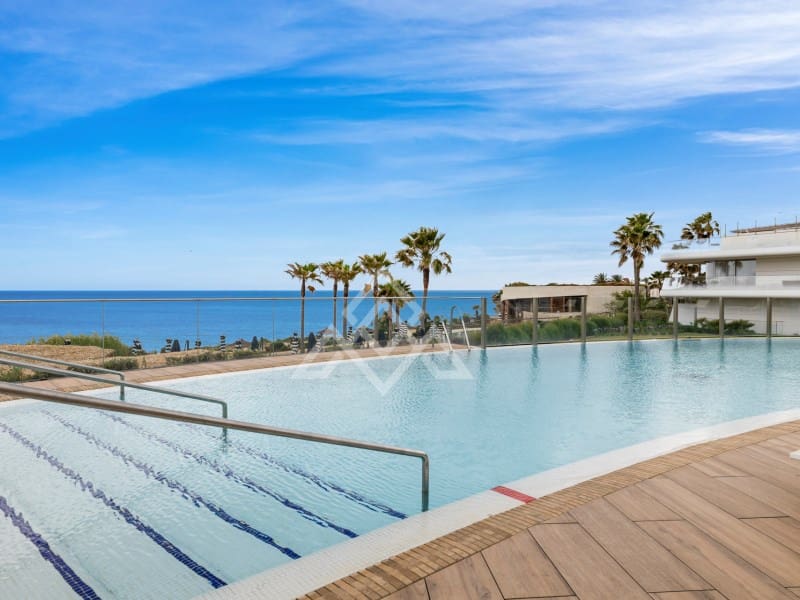 3 soverom Leilighet til salgs i Estepona med garasje - € 1 390 000 (Ref: 9386189)