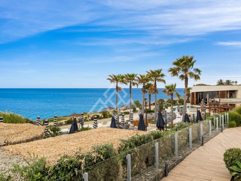 3 soverom Leilighet til salgs i Estepona med garasje - € 1 390 000 (Ref: 9386189)