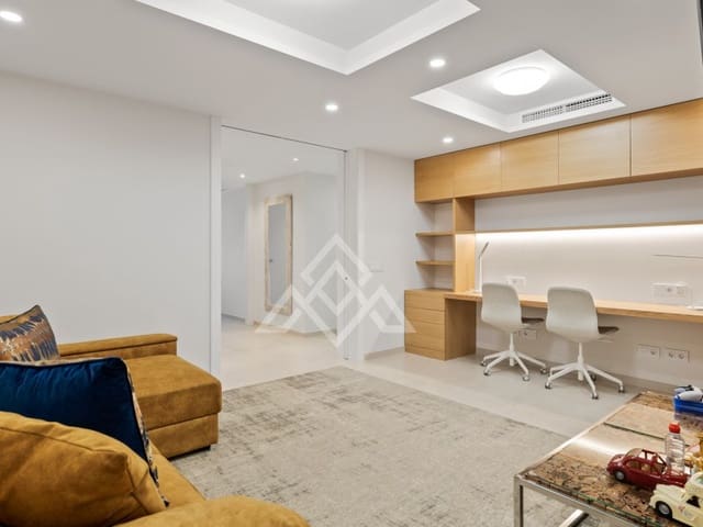 7 bedroom Apartment for sale in Nueva Andalucia, Marbella with garage - € 4,300,000 (Ref: 9386190)