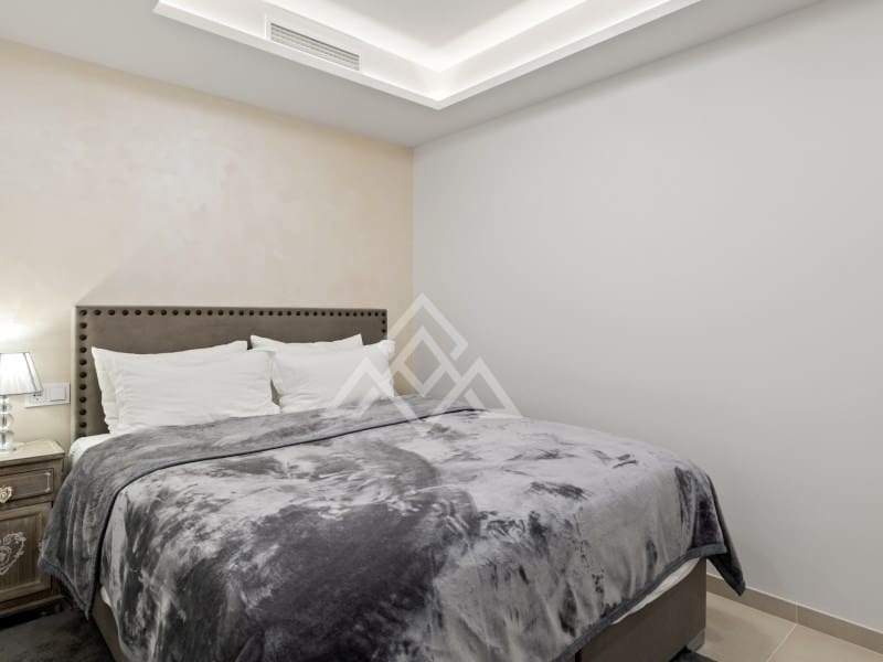 7 bedroom Apartment for sale in Nueva Andalucia with garage - € 4,300,000 (Ref: 9386190)