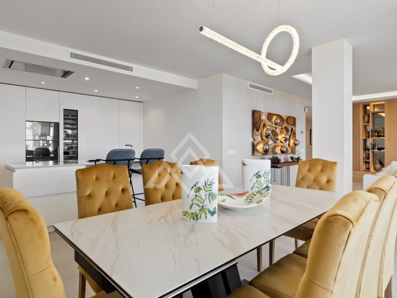 7 bedroom Apartment for sale in Nueva Andalucia with garage - € 4,300,000 (Ref: 9386190)