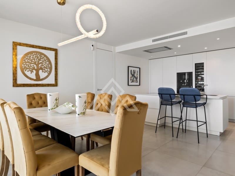 7 bedroom Apartment for sale in Nueva Andalucia with garage - € 4,300,000 (Ref: 9386190)