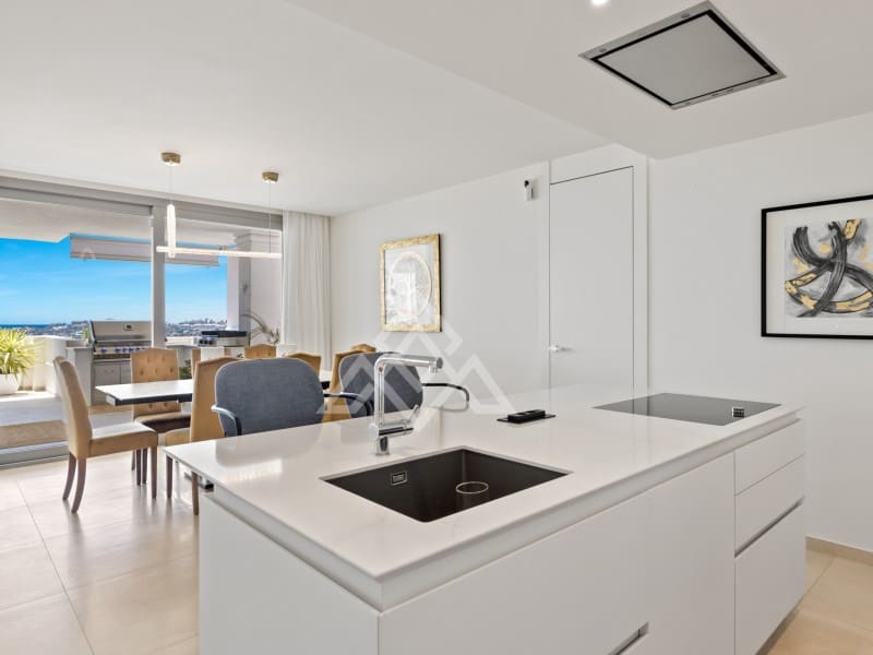 7 bedroom Apartment for sale in Nueva Andalucia with garage - € 4,300,000 (Ref: 9386190)