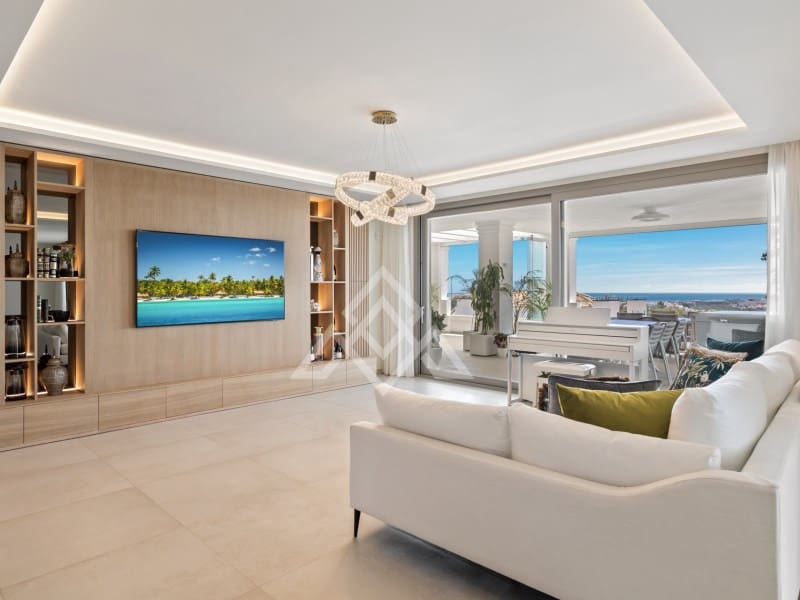 7 bedroom Apartment for sale in Nueva Andalucia with garage - € 4,300,000 (Ref: 9386190)