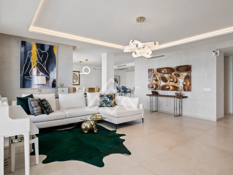 7 bedroom Apartment for sale in Nueva Andalucia with garage - € 4,300,000 (Ref: 9386190)