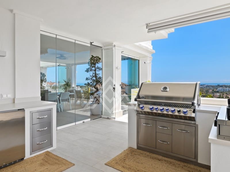 7 bedroom Apartment for sale in Nueva Andalucia with garage - € 4,300,000 (Ref: 9386190)