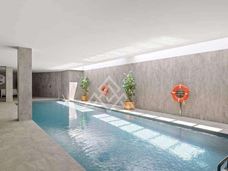 7 bedroom Apartment for sale in Nueva Andalucia with garage - € 4,300,000 (Ref: 9386190)